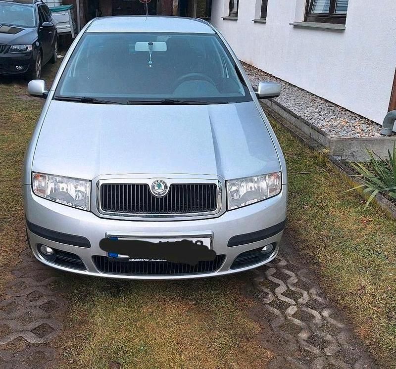 Gebraucht Skoda Fabia 60 PS (44 kW) 2006 Silber Limousine