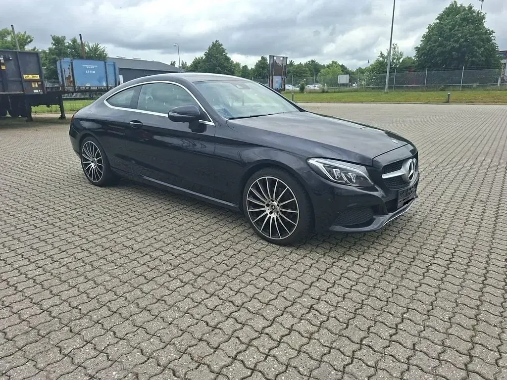 Gebraucht Mercedes C220 170 PS (125 kW) 2017 Schwarz Coupé