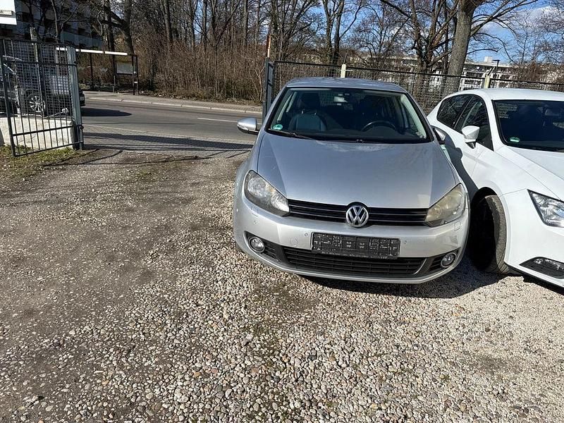 Gebraucht VW Golf VI Team 80 PS (58 kW) 2010 Silber Kleinwagen