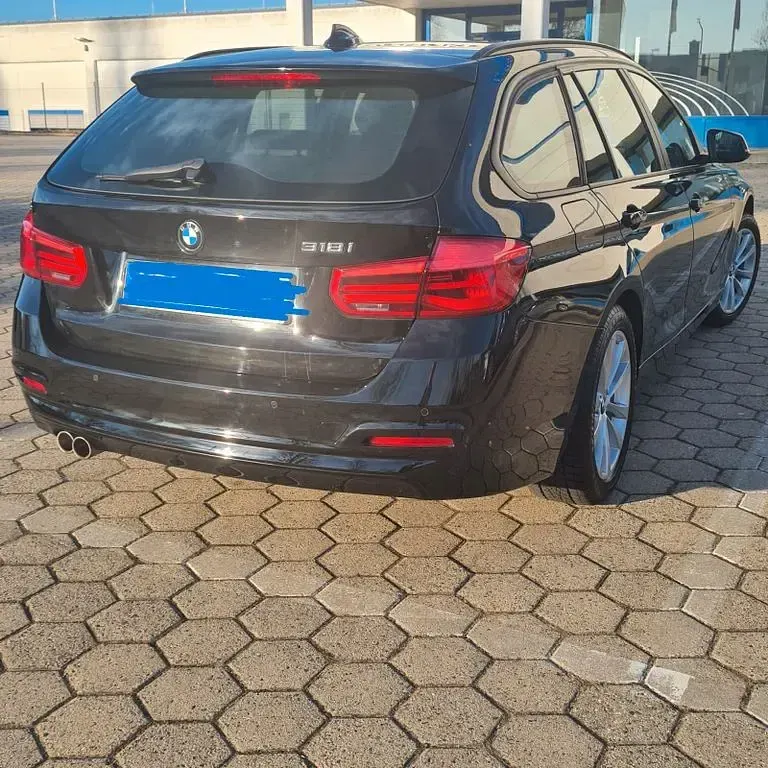 Gebraucht BMW 325 Advantage 224 PS (164 kW) 2017 Schwarz Kombi