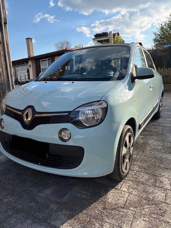Second-hand Renault Twingo Expression 71 CP (52 kW) 2014 Albastru Hatchback
