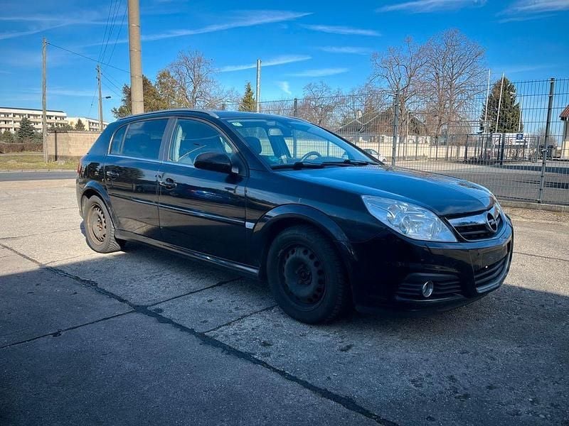 Gebraucht Opel Signum Edition 140 PS (102 kW) 2006 Schwarz Kleinwagen