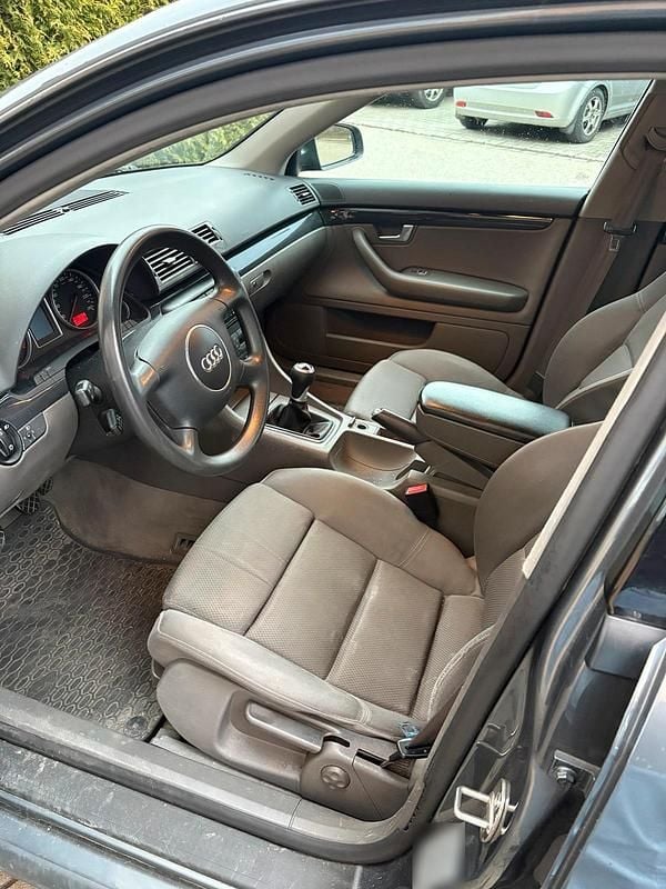 Gebraucht Audi A4 163 PS (119 kW) 2003 Grau Kombi