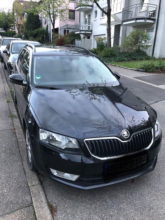 Schwarz Gebraucht 2015 Skoda Octavia Ambition Kombi | 10.750 € (Fairer Preis) - Bild 1/4
