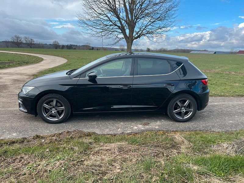 Second-hand Seat Leon FR 125 CP (91 kW) 2018 Negru Hatchback