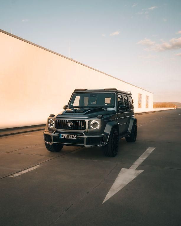 Grau Gebraucht 2022 Mercedes G63 AMG AMG SUV | 179.990 € (Teuer) - Bild 1/4