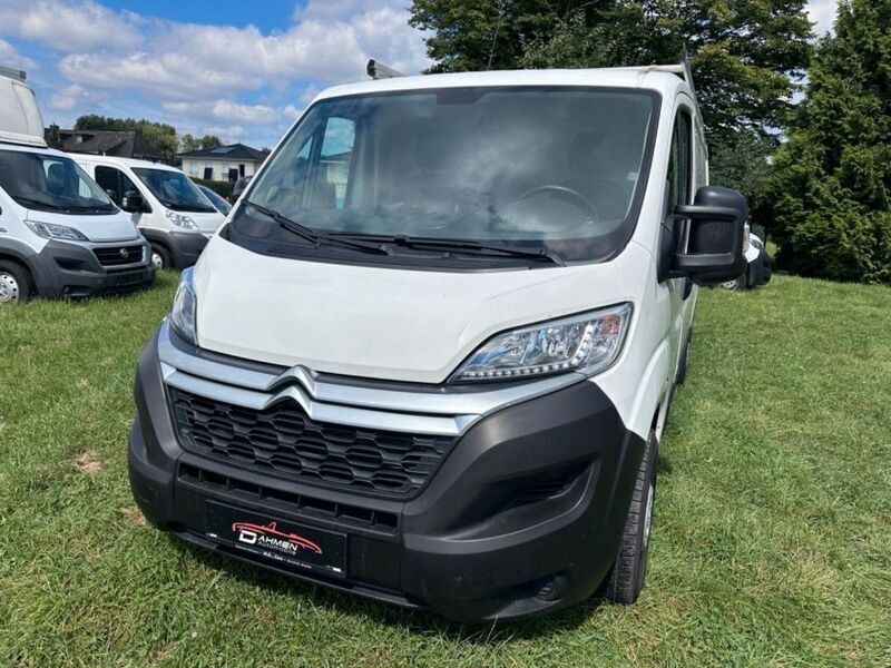Weiß Gebraucht 2020 Citroën Jumper Start Van / Kleinbus | 17.900 € (Superpreis) - Bild 1/4
