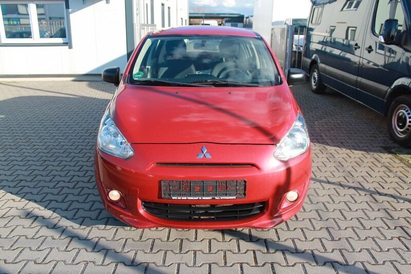 Rot Gebraucht 2014 Mitsubishi Space Star Limousine | 3.950 € (Fairer Preis) - Bild 1/4
