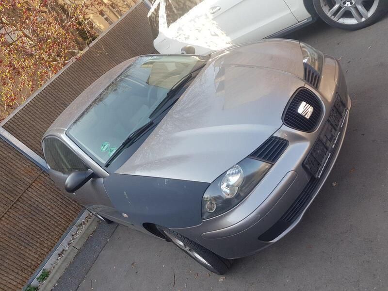 Grau Gebraucht 2004 Seat Ibiza Kleinwagen | 230 € (Superpreis) - Bild 1/4
