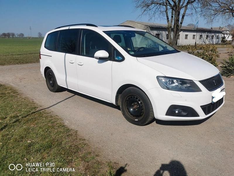 Gebraucht Seat Alhambra 140 PS (102 kW) 2011 Weiß Van / Kleinbus