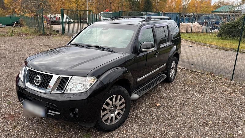 Schwarz Gebraucht 2011 Nissan Pathfinder SUV | 4.200 € (Superpreis) - Bild 1/4