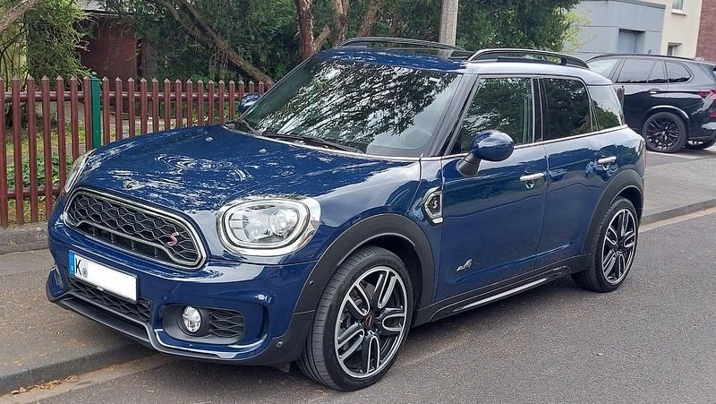 Blau Gebraucht 2017 Mini Countryman SUV | 27.990 € - Bild 1/4