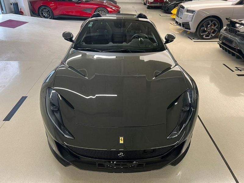 Second-hand Ferrari 812 795 CP (584 kW) 2022 Gri Cabrio