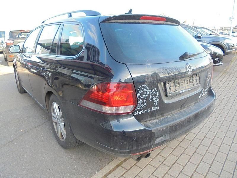 Gebraucht VW Golf VI Match 122 PS (89 kW) 2013 Schwarz Kleinwagen