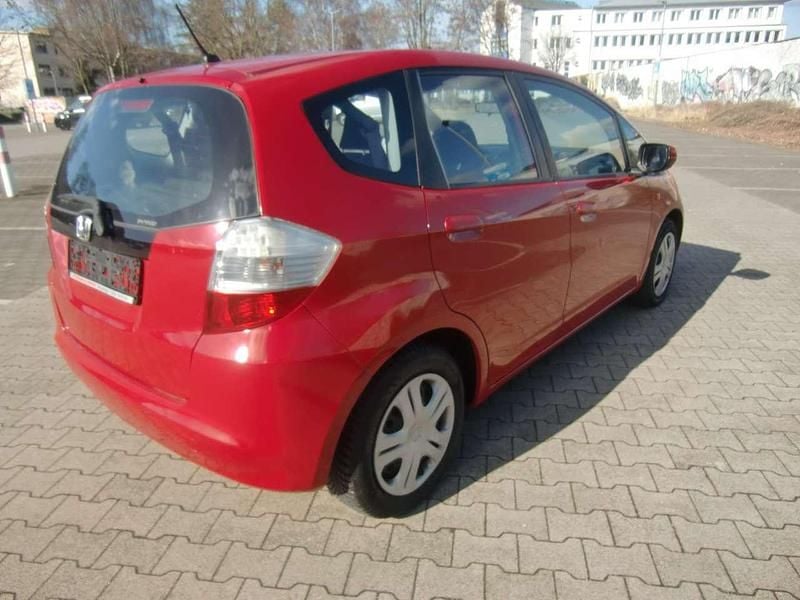 Gebraucht Honda Jazz Trend 90 PS (66 kW) 2011 Rot Kleinwagen