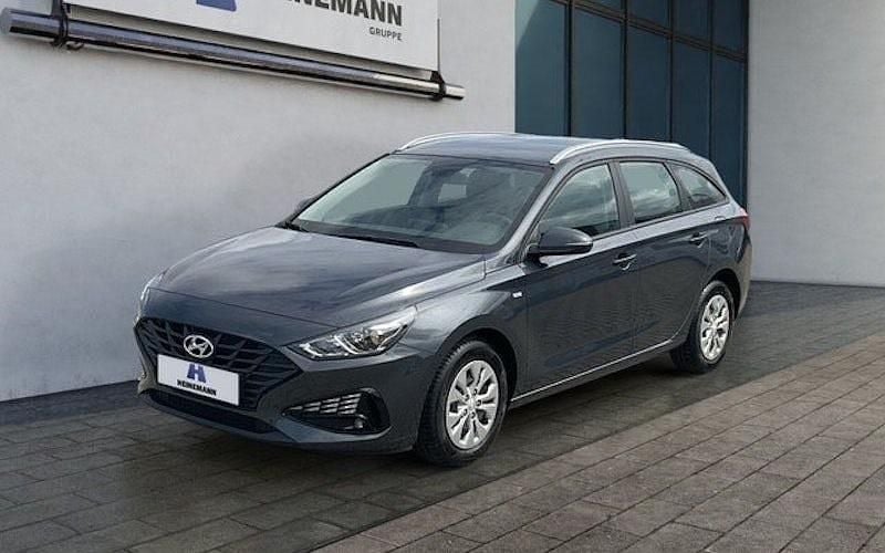 Grau Gebraucht 2022 Hyundai i30 Select Kombi | 18.990 € (Fairer Preis) - Bild 1/4
