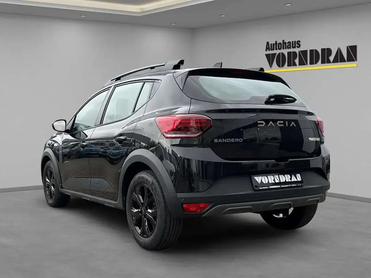 Gebraucht Dacia Sandero Extreme 110 PS (80 kW) 2023 Perlmutt schwarz metallic (metallic) Limousine