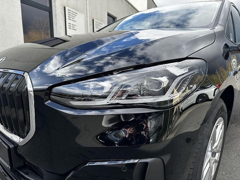 Neu BMW 225 Active Tourer 245 PS (180 kW) 2026 Schwarz uni Van / Kleinbus