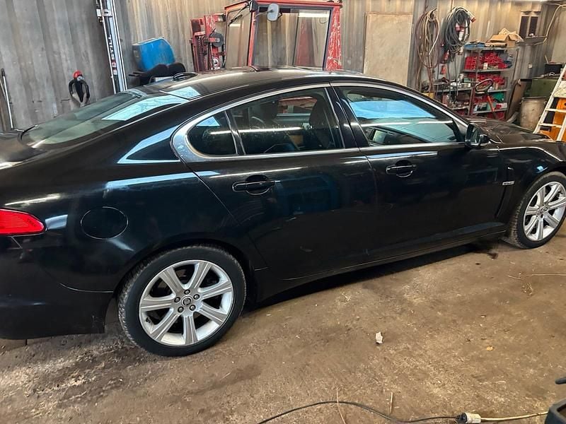 Gebraucht Jaguar XF S 275 PS (202 kW) 2010 Schwarz Limousine