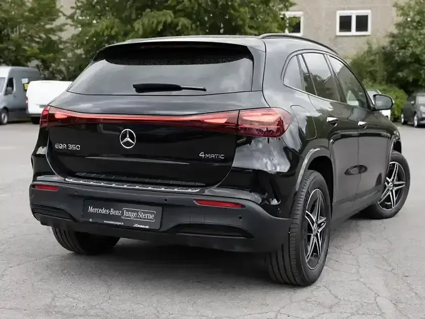 Gebraucht Mercedes EQA350 AMG 214 kW (292 PS) 2025 Schwarz metalliclack kosmossch SUV