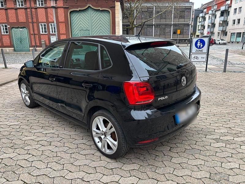 Gebraucht VW Polo Allstar 75 PS (55 kW) 2016 Schwarz Kleinwagen