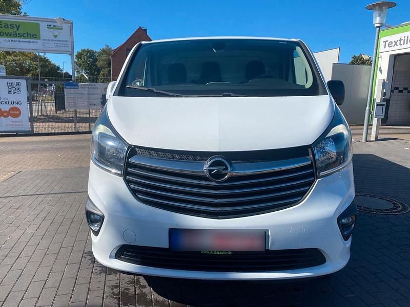 Gebraucht Opel Vivaro 145 PS (106 kW) 2015 Weiß Van / Kleinbus