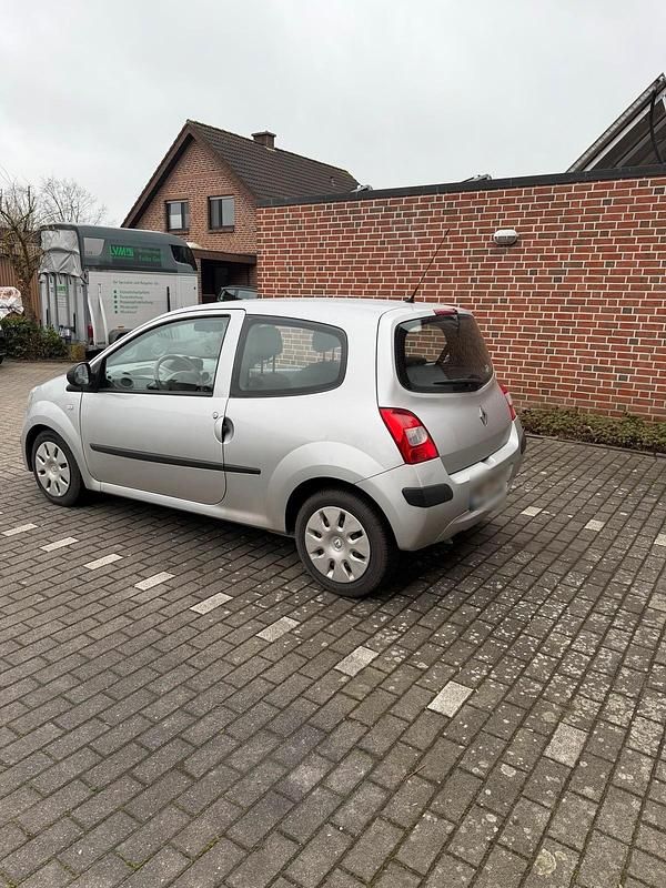 Gebraucht Renault Twingo 76 PS (55 kW) 2007 Silber Kleinwagen
