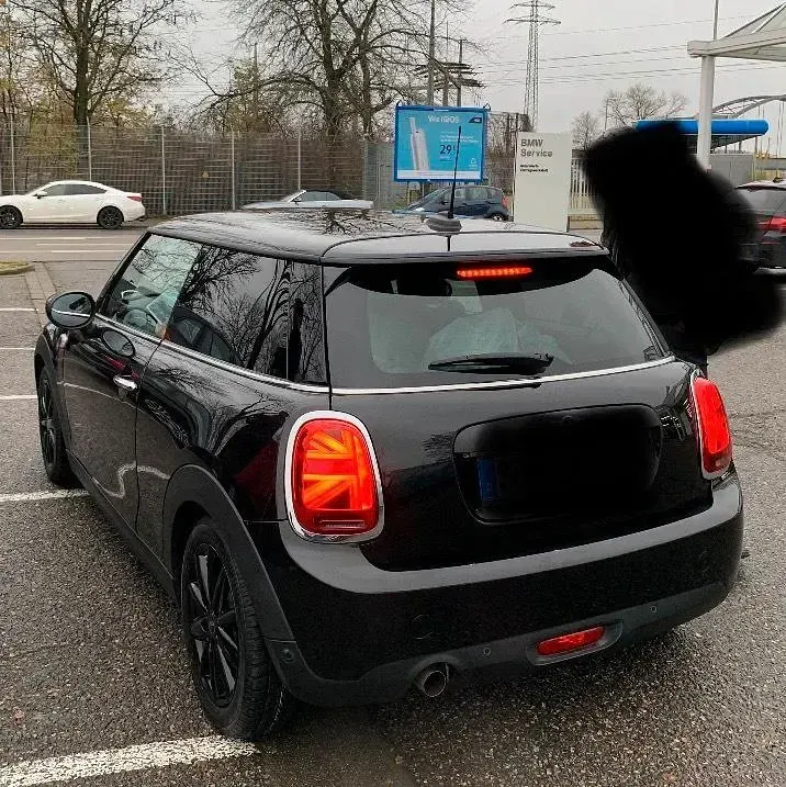 Usata Mini ONE 102 CV (75 kW) 2019 Nero Utilitaria