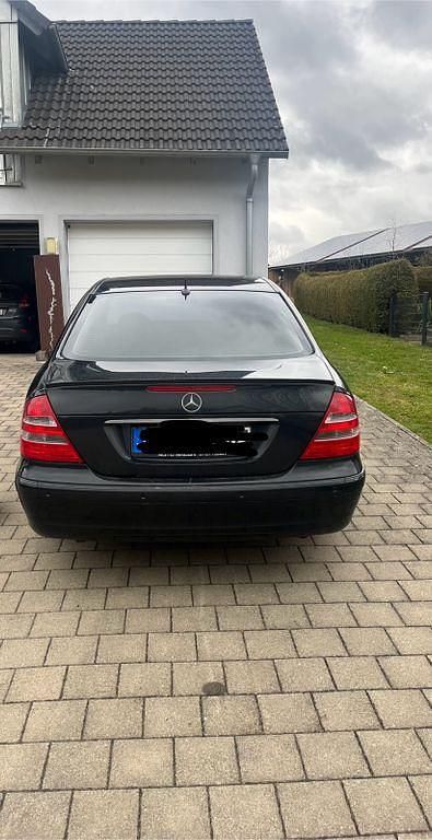 Gebraucht Mercedes E320 Avantgarde 224 PS (164 kW) 2004 Schwarz Limousine