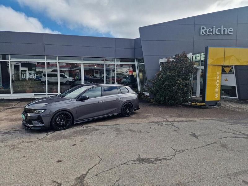 Neu Opel Astra Ultimate 170 PS (125 kW) 2025 Grau Kombi