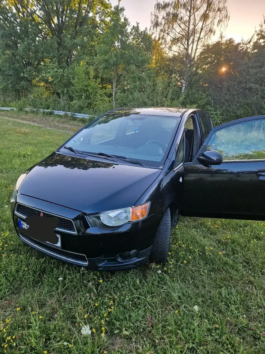 Gebraucht Mitsubishi Colt 95 PS (69 kW) 2013 Schwarz Kleinwagen