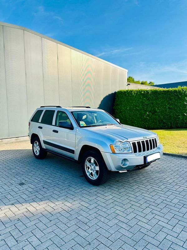 Silber Gebraucht 2005 Jeep Grand Cherokee SUV | 2.999 € (Superpreis) - Bild 1/4