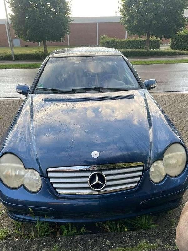 Gebraucht 2001 Mercedes C180 Coupé | 1.500 € (Fairer Preis) - Bild 1/4