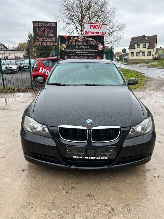 Schwarz Gebraucht 2008 BMW 318 Comfort Edition Limousine | 1.678 € (Superpreis) - Bild 1/4