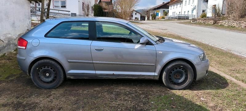 Używany Audi A3 105 KM (77 kW) 2005 Szary Hatchback