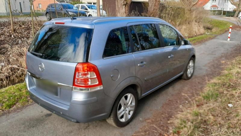 Gebraucht Opel Zafira 150 PS (110 kW) 2009 Grau Van / Kleinbus