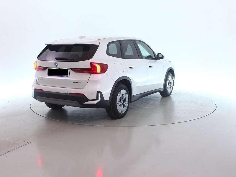 Gebraucht BMW iX1 150 kW (204 PS) 2024 Mineralweiss metallic SUV