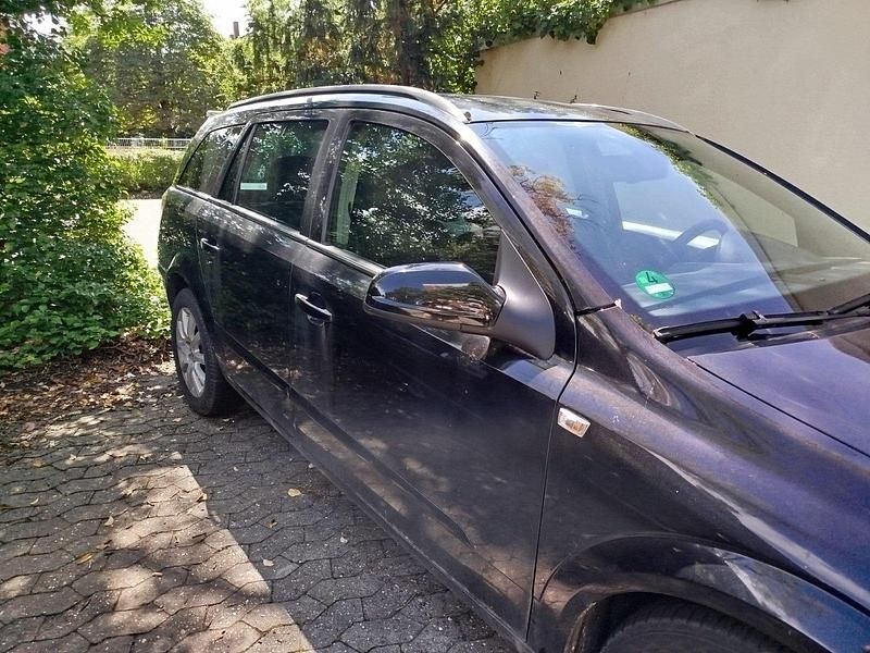 Gebraucht Opel Astra 100 PS (73 kW) 2006 Schwarz Kombi