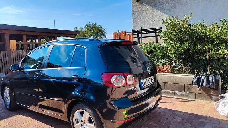 Gebraucht VW Golf Plus Cross Trendline 102 PS (75 kW) 2010 Schwarz Van / Kleinbus