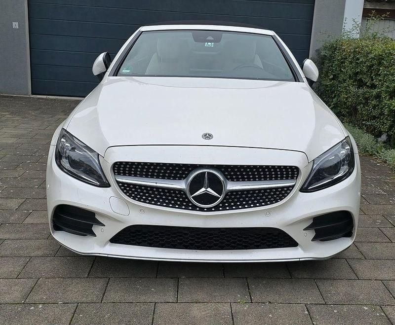 Weiß Gebraucht 2018 Mercedes 200 Cabrio | 25.000 € (Superpreis) - Bild 1/4