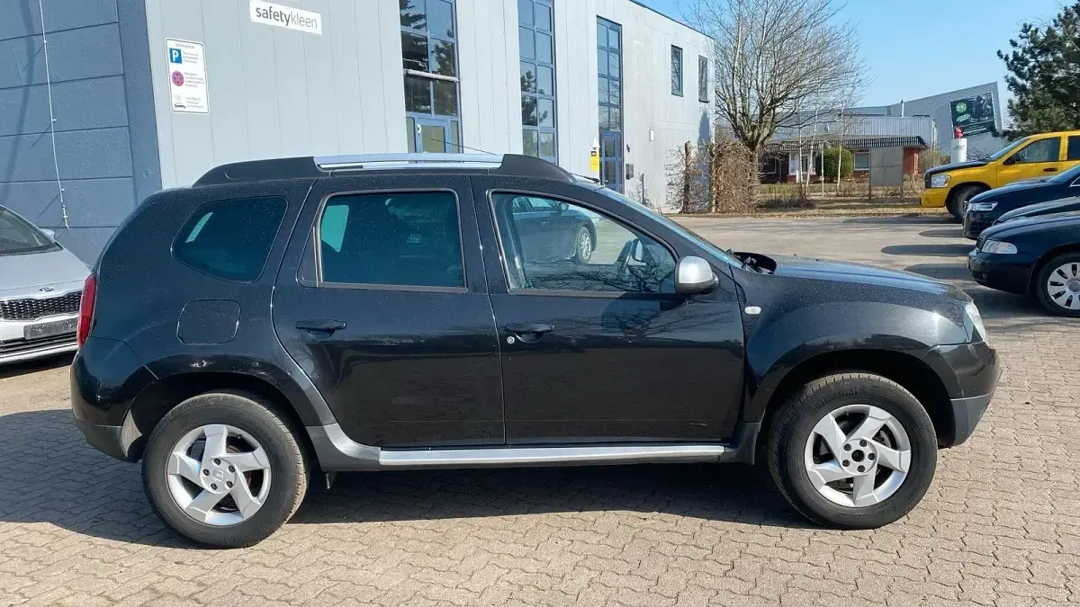 Używany Dacia Duster Prestige 107 KM (78 kW) 2010 Czarny SUV