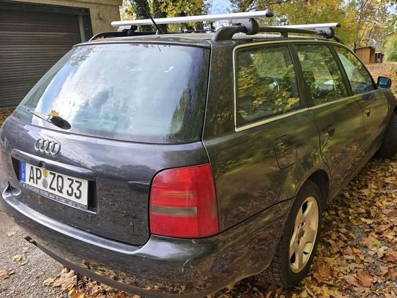 Braun Gebraucht 1998 Audi A4 Kombi | 1.700 € (Fairer Preis) - Bild 1/4