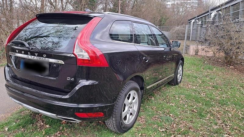 Second-hand Volvo XC60 190 CP (139 kW) 2016 Negru SUV
