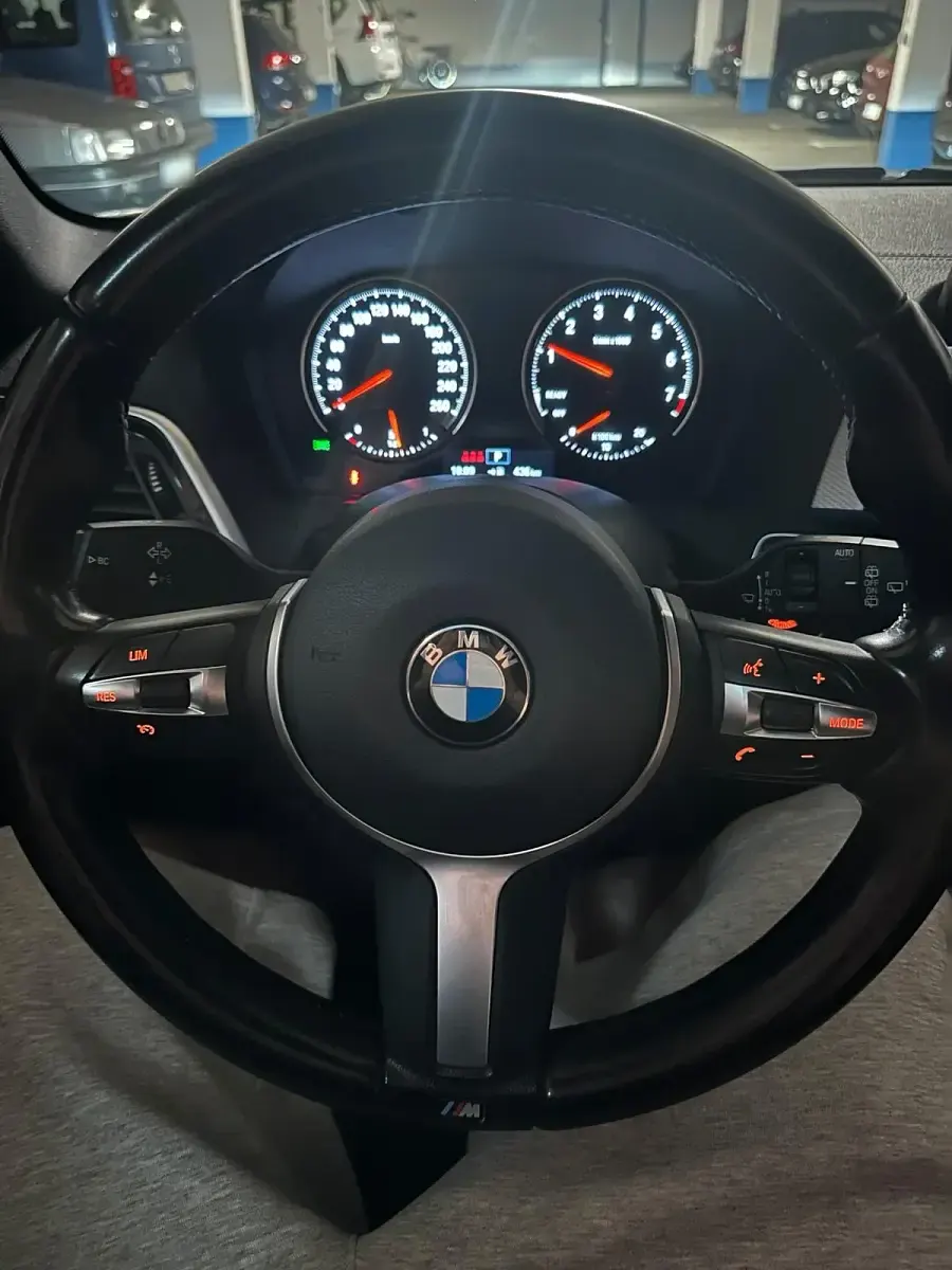 Gebraucht BMW 118 Shadowline 136 PS (100 kW) 2019 Weiß Limousine