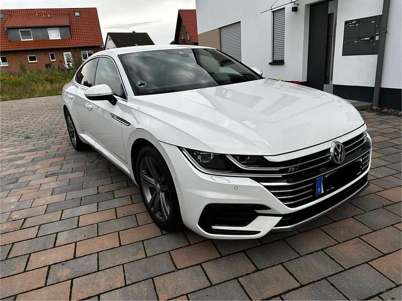 Weiß Gebraucht 2019 VW Arteon R-line Limousine | 28.100 € (Etwas zu teuer) - Bild 1/4