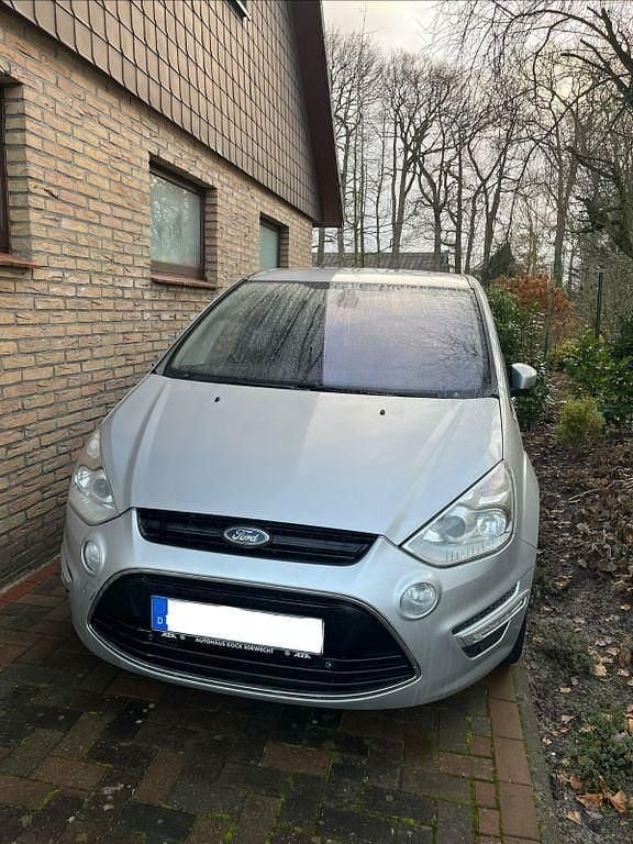 Silber Gebraucht 2014 Ford S-MAX Titanium Van / Kleinbus | 4.100 € (Superpreis) - Bild 1/4