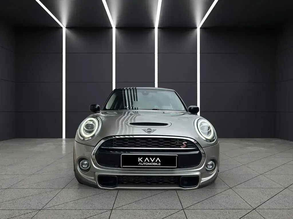 Gebraucht Mini Cooper S Chili 192 PS (141 kW) 2019 Silber Kleinwagen