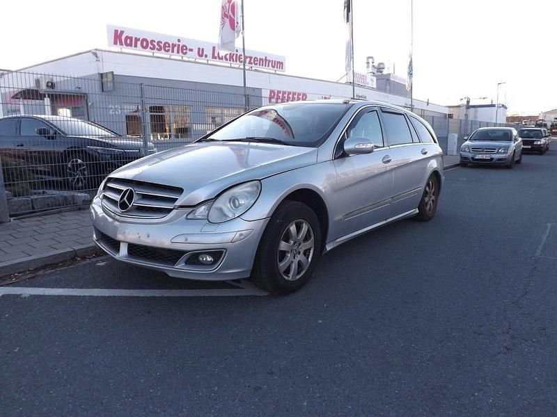 Gebraucht Mercedes R320 224 PS (164 kW) 2006 Silber Van / Kleinbus