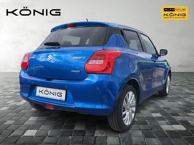 Gebraucht Suzuki Swift Comfort 83 PS (61 kW) 2023 Speedy blue metallic Kleinwagen