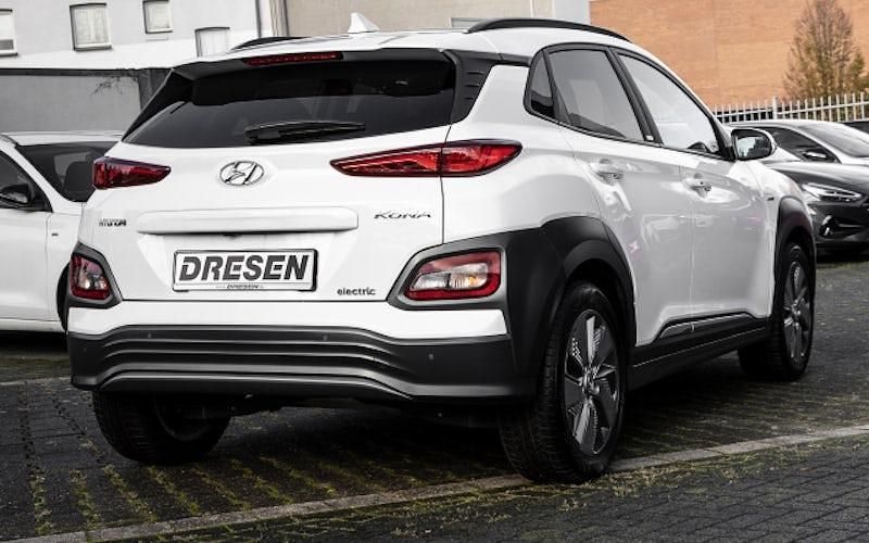 Gebraucht Hyundai Kona Style 150 kW (204 PS) 2021 Weiss SUV